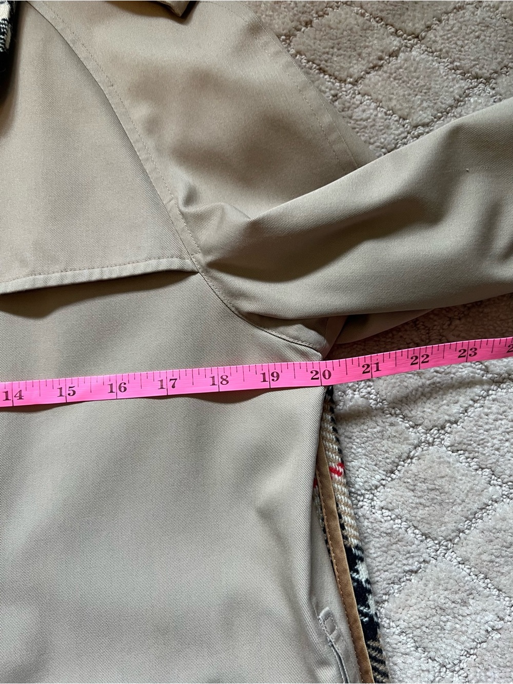 Burberry Beige Trench Coat with removable wool Nova Check Collar and Lining - Picture 3 of 15